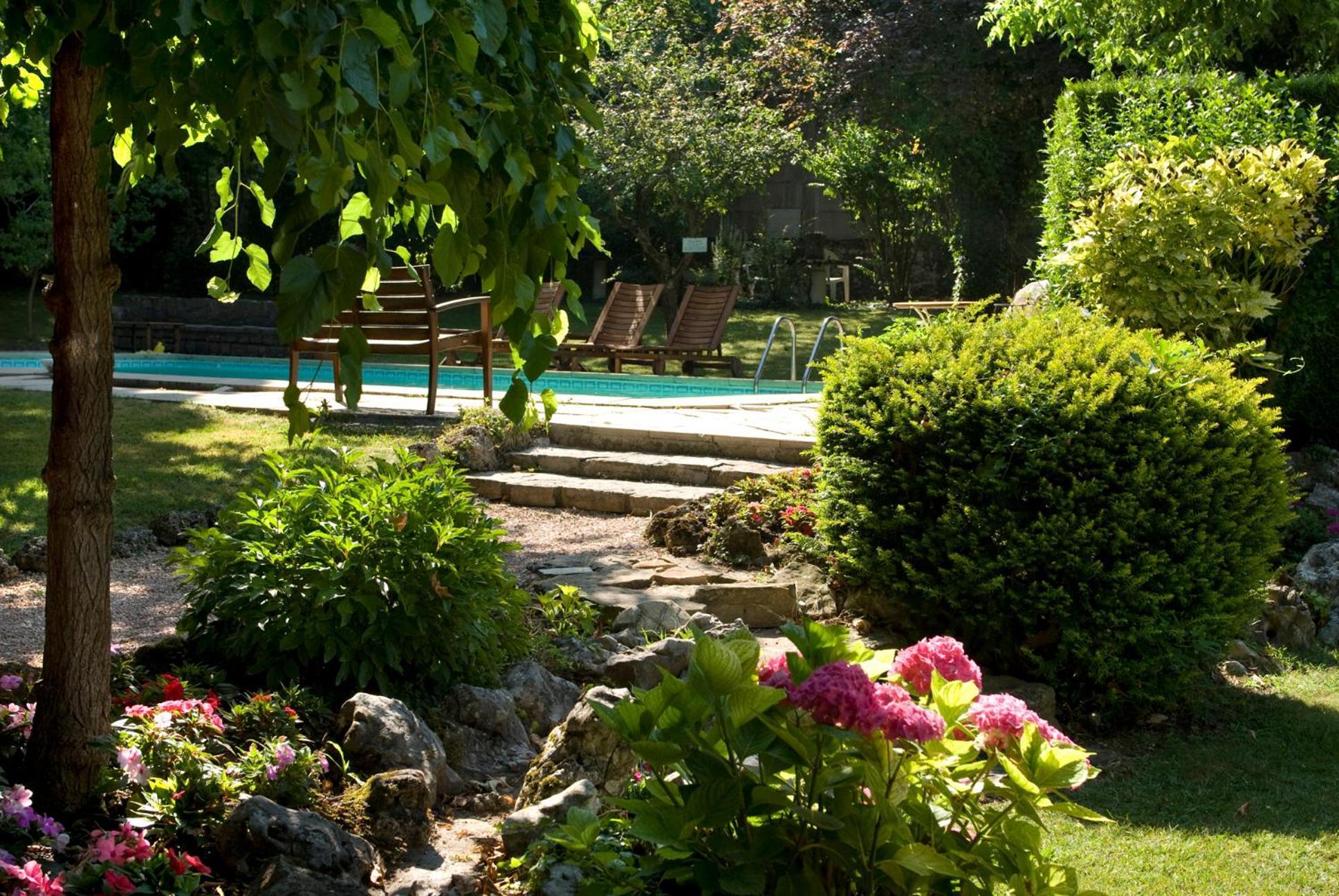 Hotel Restaurant Chavant Bresson  Exterior photo