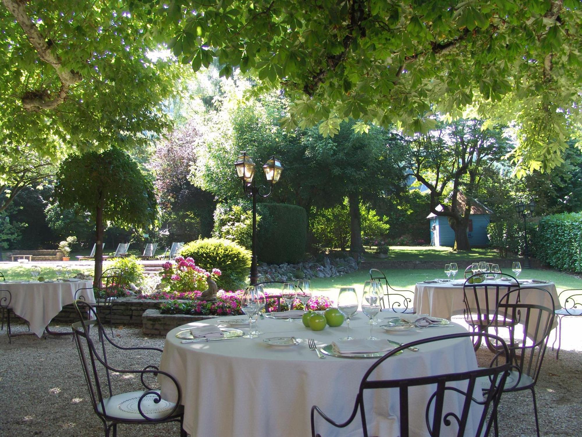 Hotel Restaurant Chavant Bresson  Exterior photo